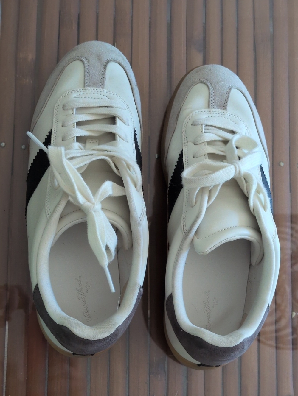 Men's Casual Lace-Up Sneakers in Cream and Black